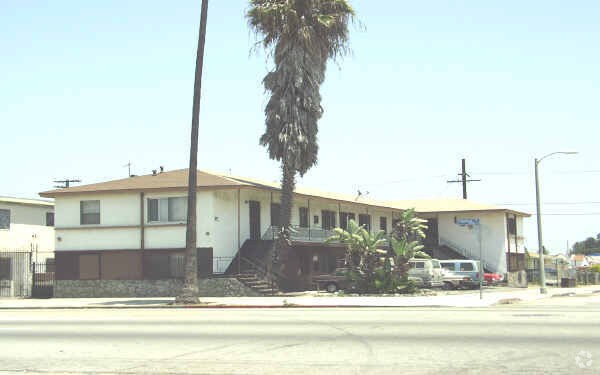 10520 S Figueroa St, Los Angeles, CA à vendre - Photo de l’immeuble – Image 3 sur 79