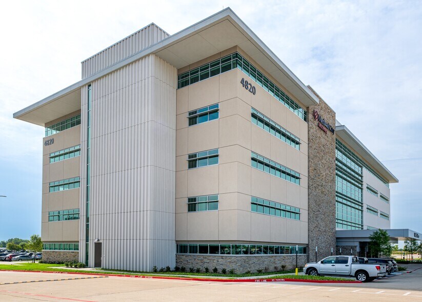 4820 Medical Center Dr, McKinney, TX à louer - Photo de l’immeuble – Image 3 sur 7
