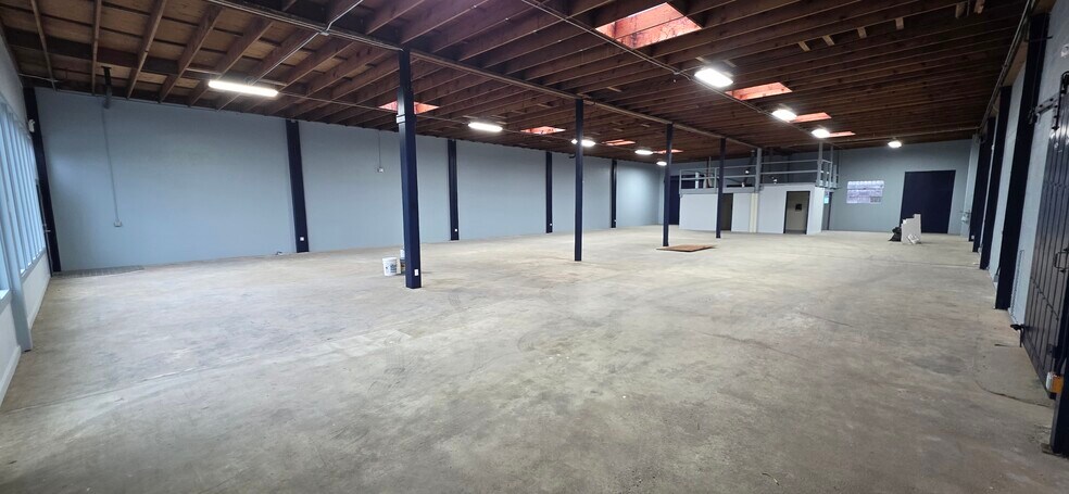 1024 Howard Ave, San Mateo, CA à louer - Photo de l’immeuble – Image 3 sur 13
