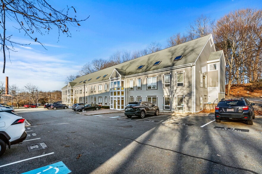 491 Maple St, Danvers, MA à louer - Photo principale – Image 1 sur 5