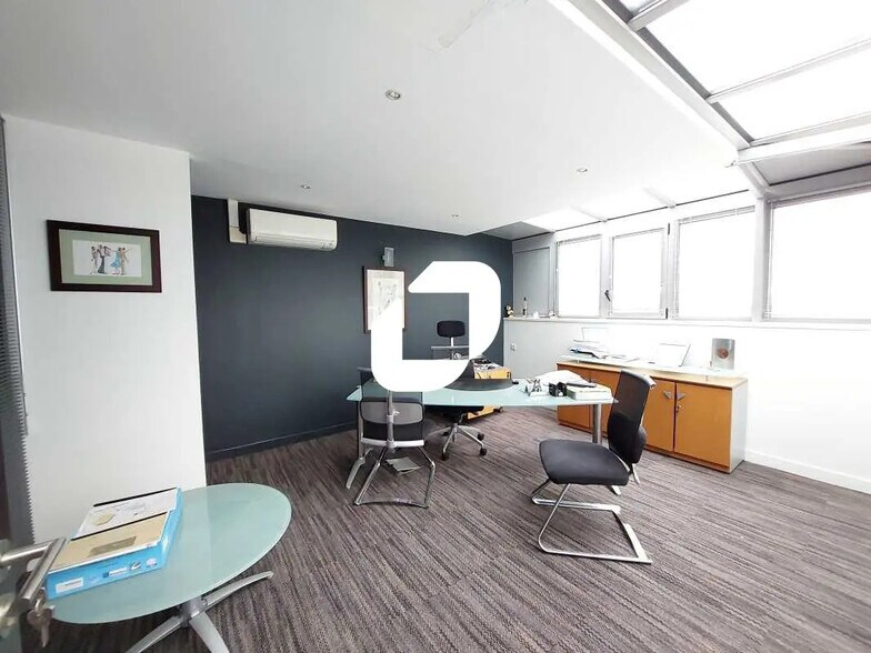 Bureau dans Vélizy-Villacoublay à louer - Photo de l’immeuble – Image 1 sur 9