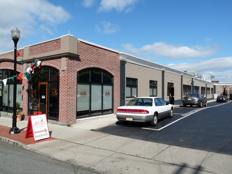 7 N Willow St, Montclair, NJ à louer - Photo de l’immeuble – Image 2 sur 3