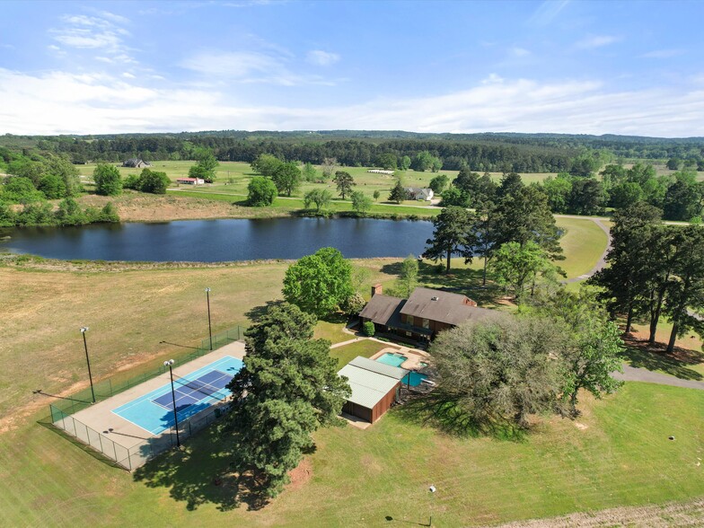 1173 FM 130, Daingerfield, TX à vendre - Photo de l’immeuble – Image 2 sur 40