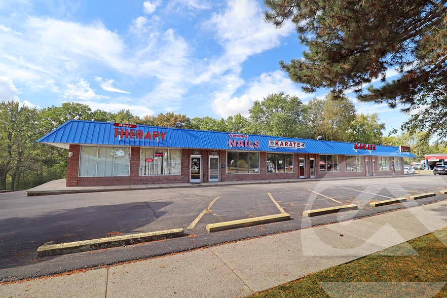 27683-27733 John R Rd, Madison Heights, MI à louer - Photo principale – Image 1 sur 5