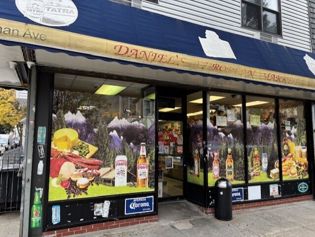 152 Norman Ave, Brooklyn, NY à louer Photo de l’immeuble– Image 1 sur 3