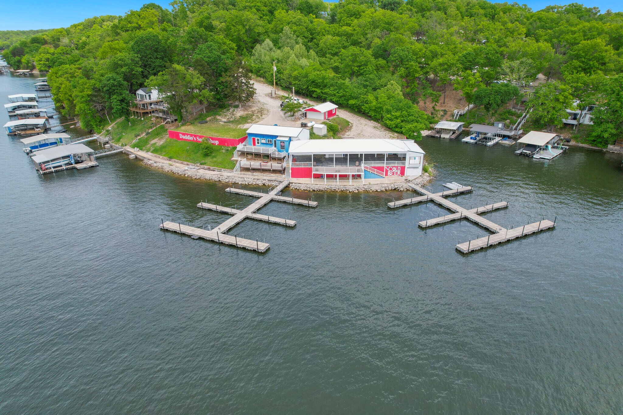 27485 Cross Ln, Barnett, MO à vendre Photo de l’immeuble– Image 1 sur 62