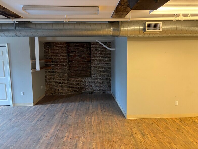 36 Main St, Amesbury, MA à louer - Photo intérieure – Image 3 sur 10