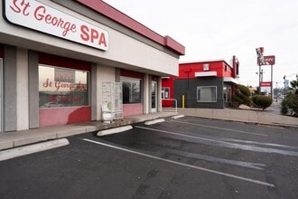 863 E Saint George Blvd, St George, UT à louer Photo intérieure– Image 2 sur 18