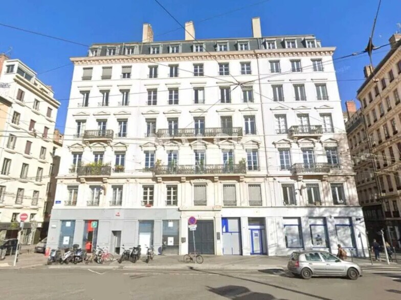 Local commercial dans Lyon à louer - Photo de l’immeuble – Image 1 sur 3