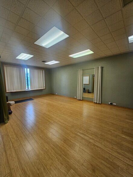 420 Pennsylvania Ave W, Warren, PA à louer - Photo de l’immeuble – Image 3 sur 3