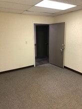 7211 N Dale Mabry, Tampa, FL à louer Photo intérieure– Image 1 sur 2