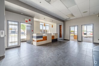 9175-9225 Boul Langelier, Montréal, QC à louer Photo intérieure– Image 2 sur 7