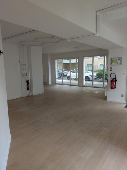 Local commercial dans Orléans à vendre - Photo intérieure – Image 2 sur 6