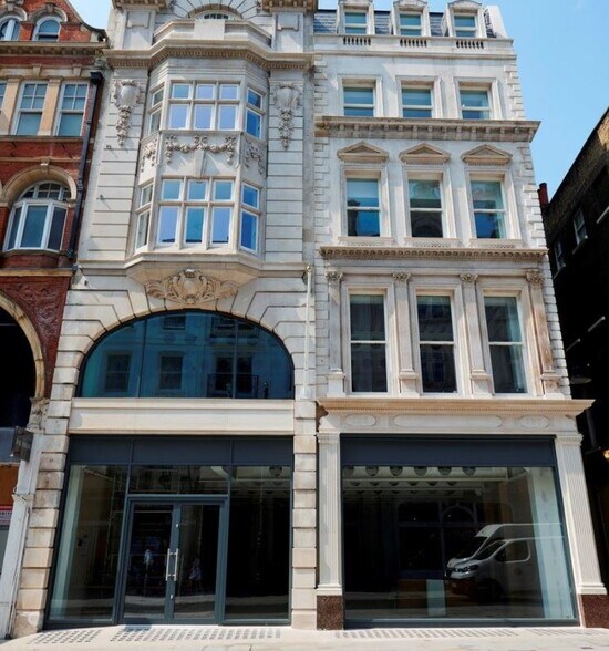 15 Lancashire Ct, Londres à louer - Photo de l’immeuble – Image 2 sur 3
