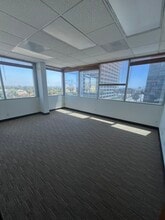 15300 Ventura Blvd, Sherman Oaks, CA à louer Photo intérieure– Image 1 sur 5
