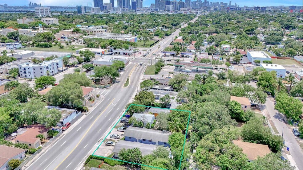 North Miami Ave Multi-Family Portfolio portefeuille de 6 biens à vendre sur LoopNet.fr - Photo de l’immeuble – Image 3 sur 12