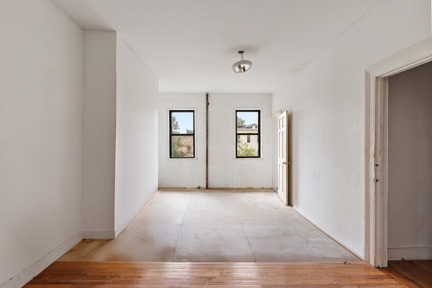 738 Lafayette Ave, Brooklyn, NY à vendre - Photo de l’immeuble – Image 3 sur 11