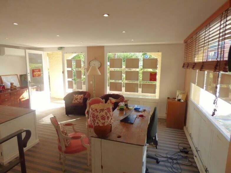 Local commercial dans Mougins à louer - Photo de l’immeuble – Image 2 sur 8