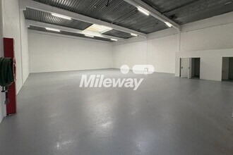 Local d’activités dans Éragny à louer Photo intérieure– Image 2 sur 20