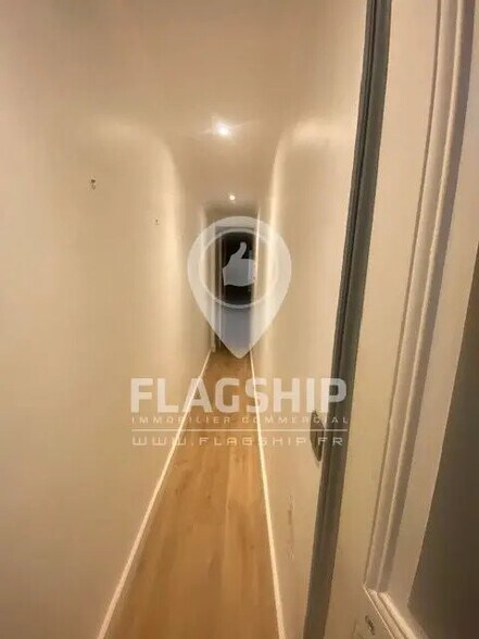 Local commercial dans Paris à louer - Photo de l’immeuble – Image 3 sur 9