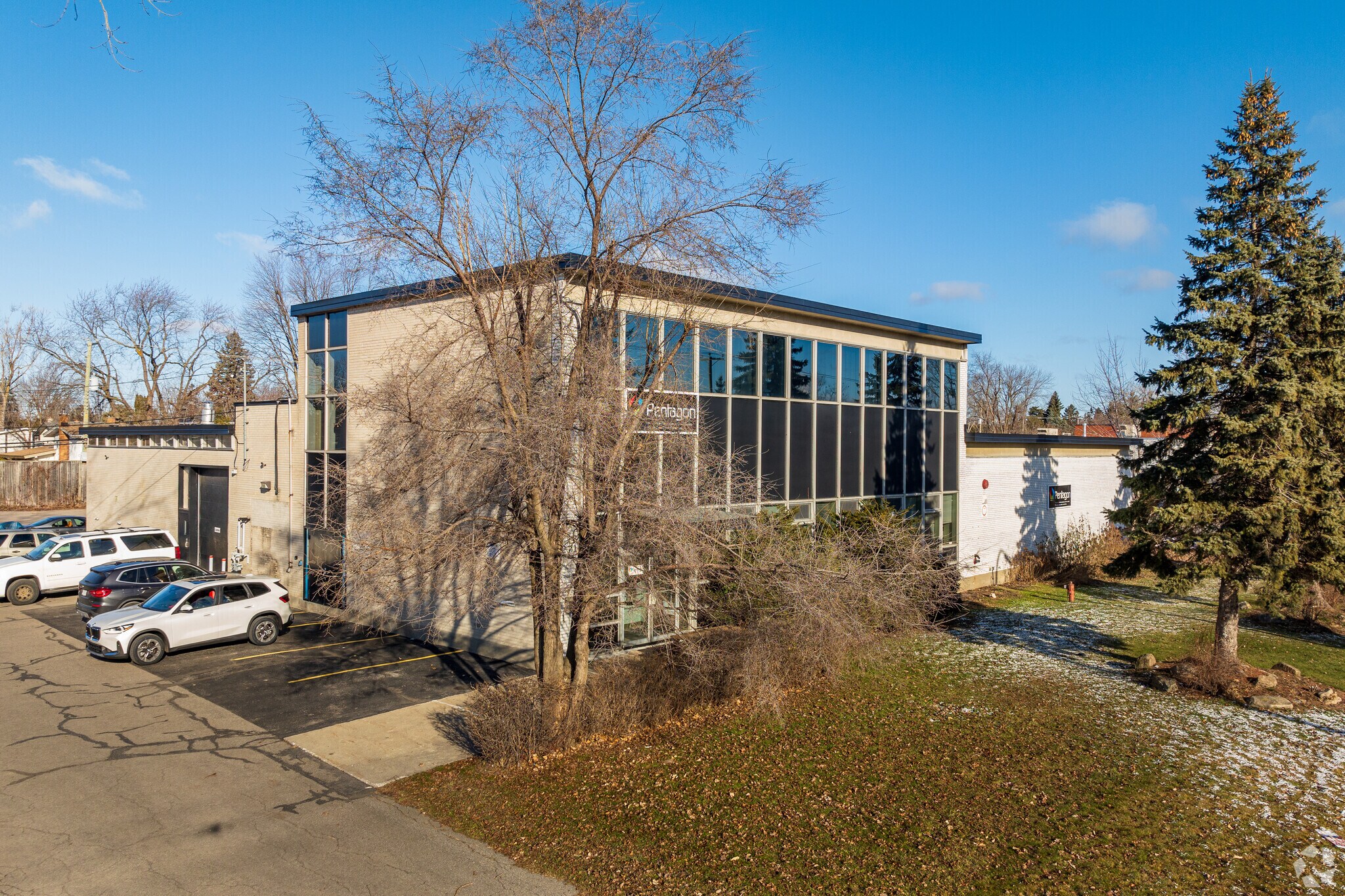 271 Av Labrosse, Pointe-claire, QC à louer Photo de l’immeuble– Image 1 sur 5
