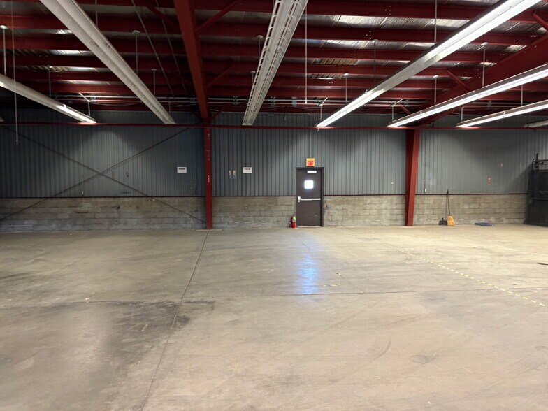 3801 Elm Rd NE, Warren, OH à louer - Photo de l’immeuble – Image 2 sur 15