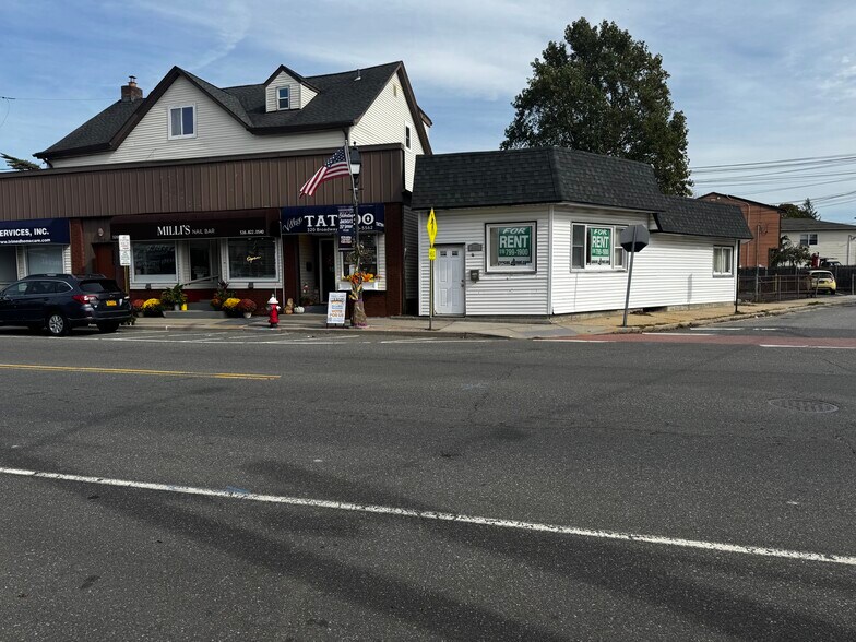 310 Broadway, Bethpage, NY à louer - Photo de l’immeuble – Image 1 sur 10