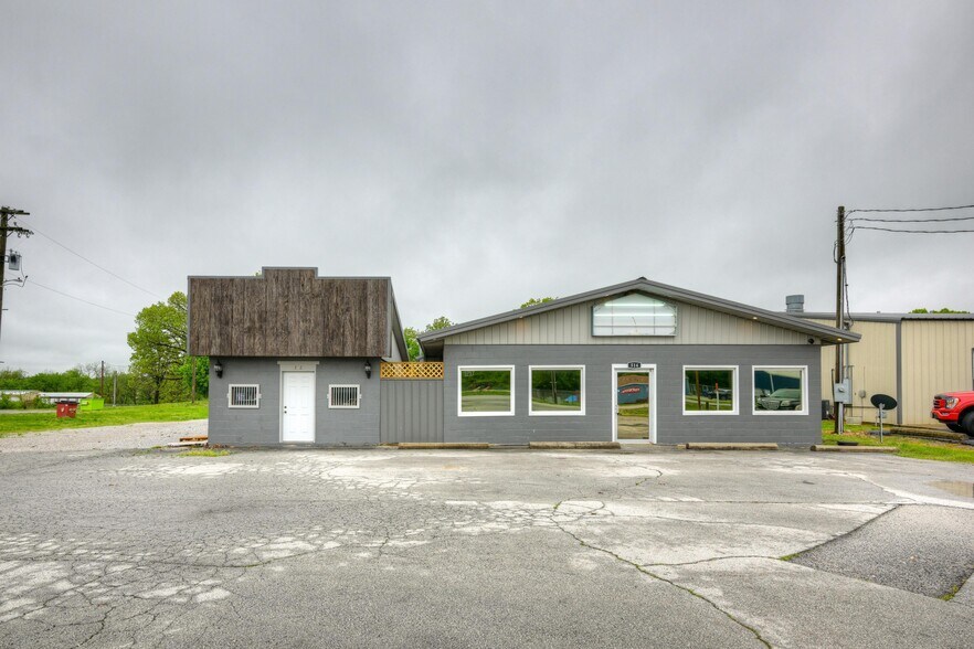 514 W Valley St, Granby, MO à vendre - Photo de l’immeuble – Image 3 sur 33