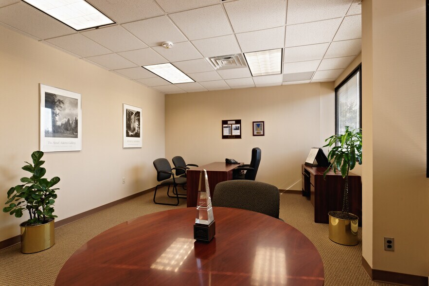 The Office Works® Instant Offices, Feasterville Trevose, PA à louer - Photo intérieure – Image 3 sur 9