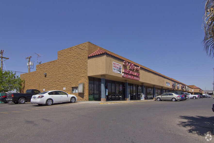 1155 N Zaragosa Rd, El Paso, TX à louer - Photo principale – Image 3 sur 3