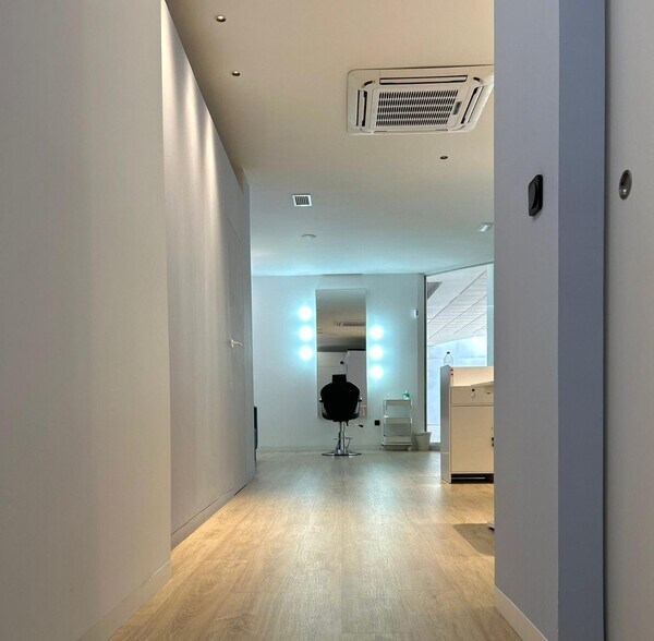 Local commercial dans València à louer - Photo intérieure – Image 3 sur 16