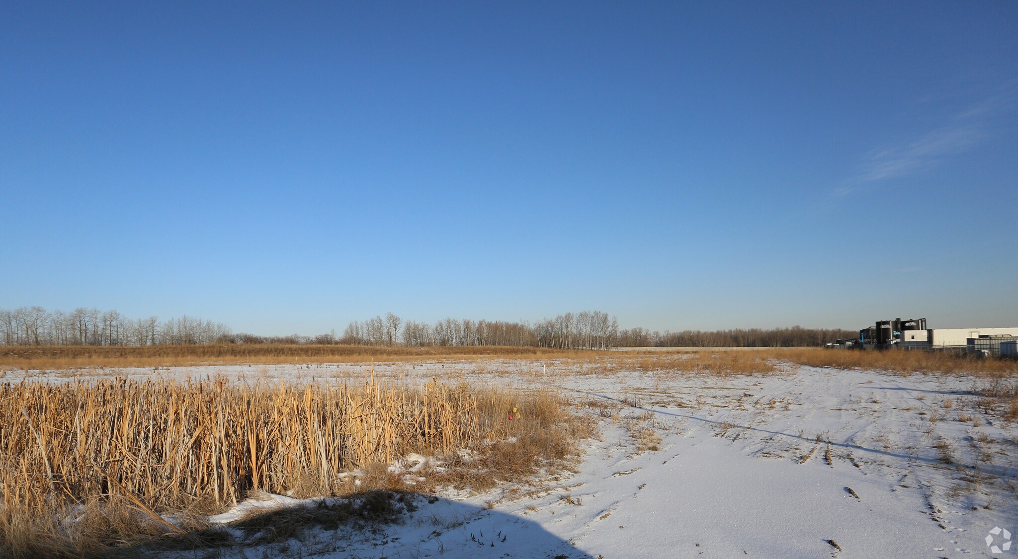 54-60 Burnt Lake Cres, Red Deer County, AB à vendre Photo de l’immeuble– Image 1 sur 3