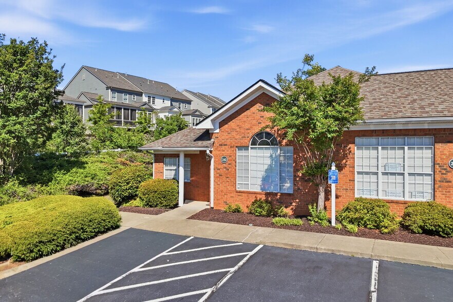234-242 Creekstone Rdg, Woodstock, GA à vendre - Photo de l’immeuble – Image 1 sur 15