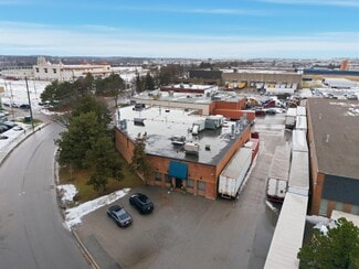Plus de détails pour 40 Claireville Dr, Toronto, ON - Industriel/Logistique à vendre