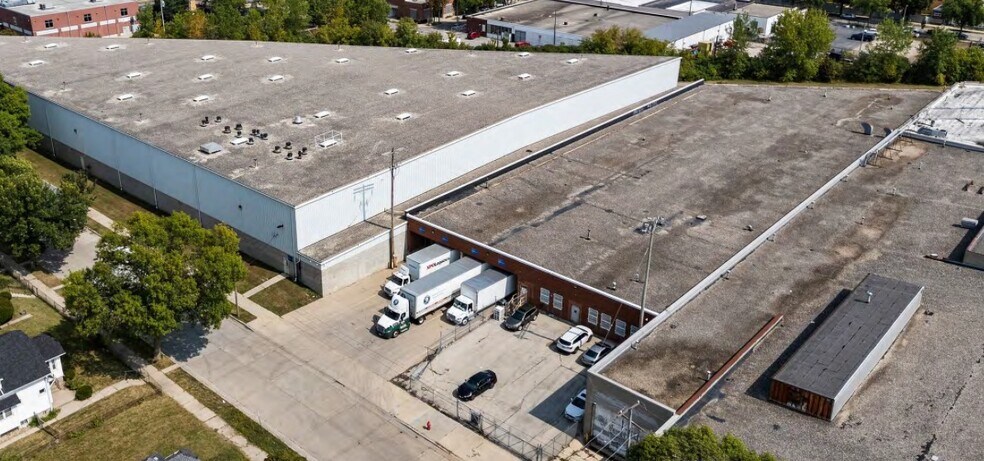 3832 N 3rd St, Milwaukee, WI à louer - Photo de l’immeuble – Image 1 sur 6