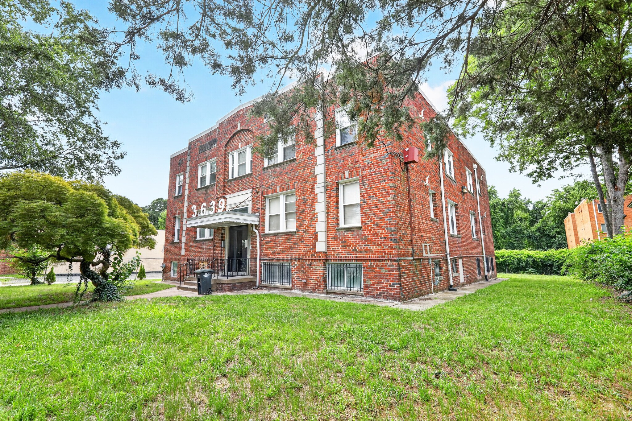 3639 Martin Luther King Jr. Ave SE, Washington, DC à vendre Photo de l’immeuble– Image 1 sur 9