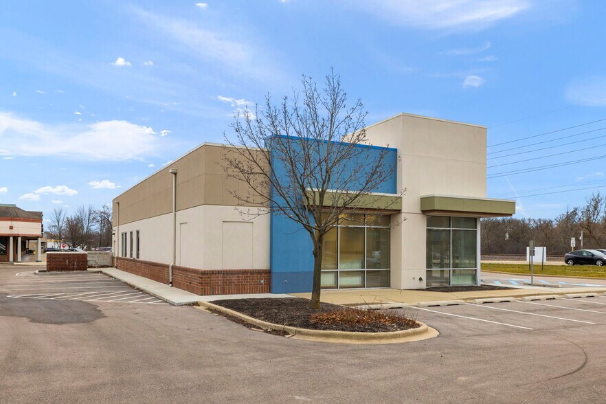 712 Northwest Hwy, Fox River Grove, IL à vendre - Photo de l’immeuble – Image 3 sur 13