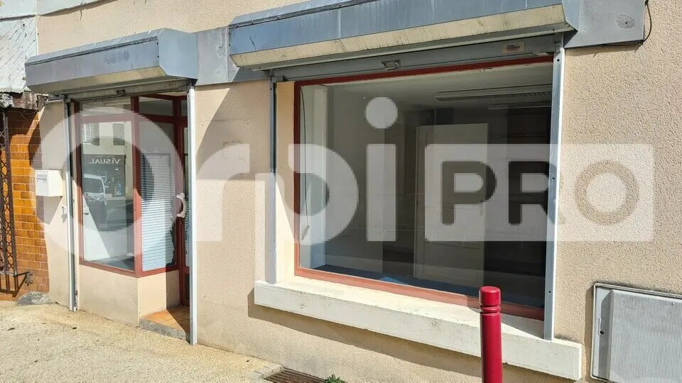 Local commercial dans Huriel à louer Photo de l’immeuble– Image 1 sur 5
