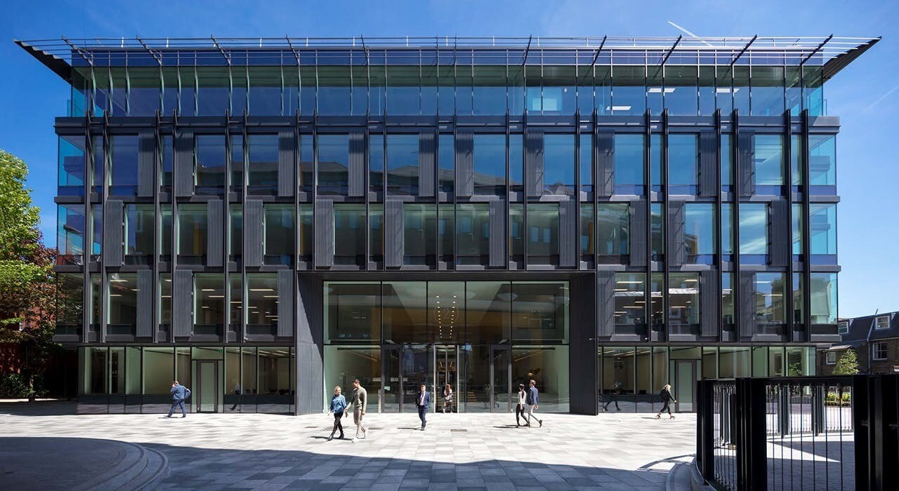 77 Fulham Palace Rd, Londres à louer Photo de l’immeuble– Image 1 sur 18