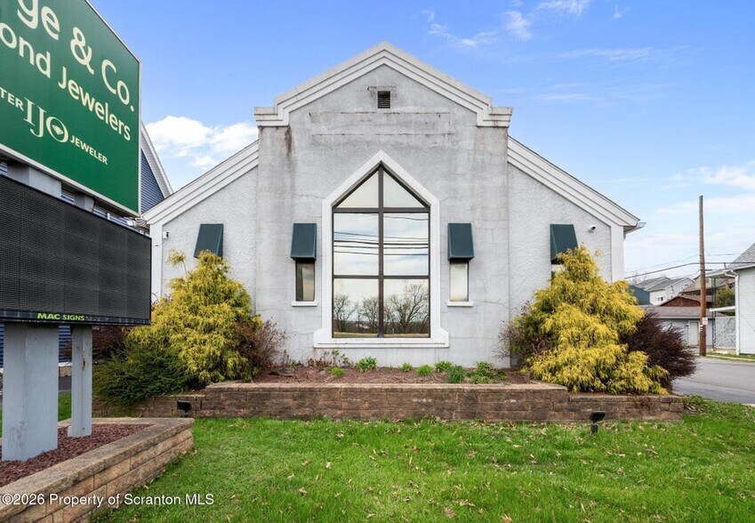 115 Main St, Dickson City, PA à louer - Photo principale – Image 1 sur 38