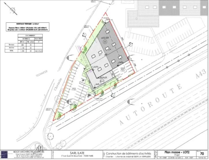 Local d'activités dans La Verpillière à vendre - Photo de l’immeuble – Image 2 sur 8