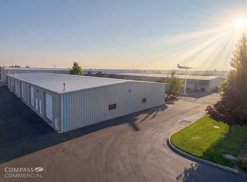 217 Pumice Ave, Redmond, OR à vendre - Photo de l’immeuble – Image 3 sur 12