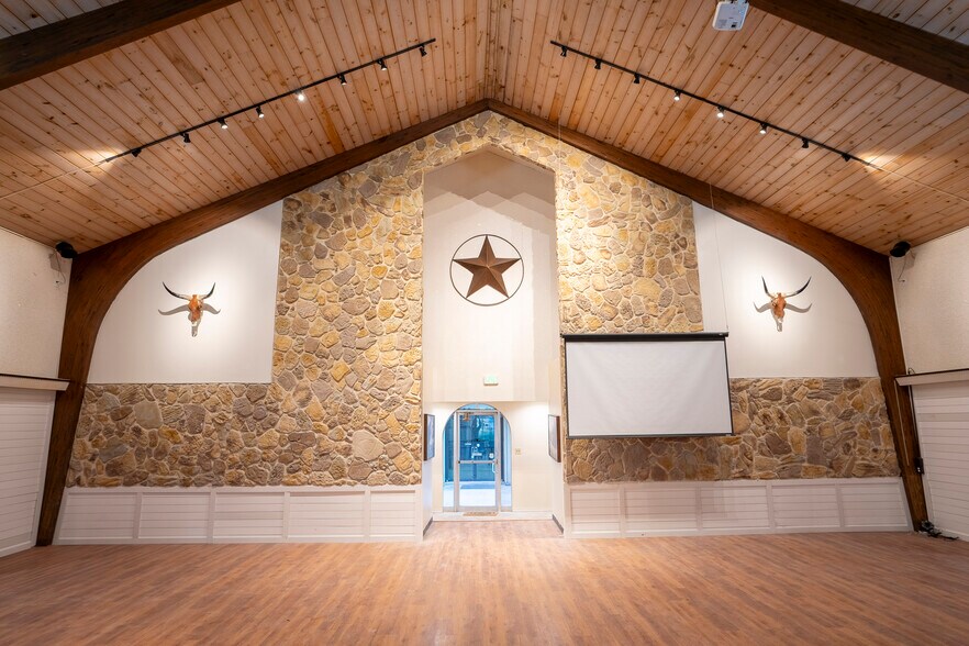 5232 East Fwy, Baytown, TX à louer - Photo intérieure – Image 1 sur 13