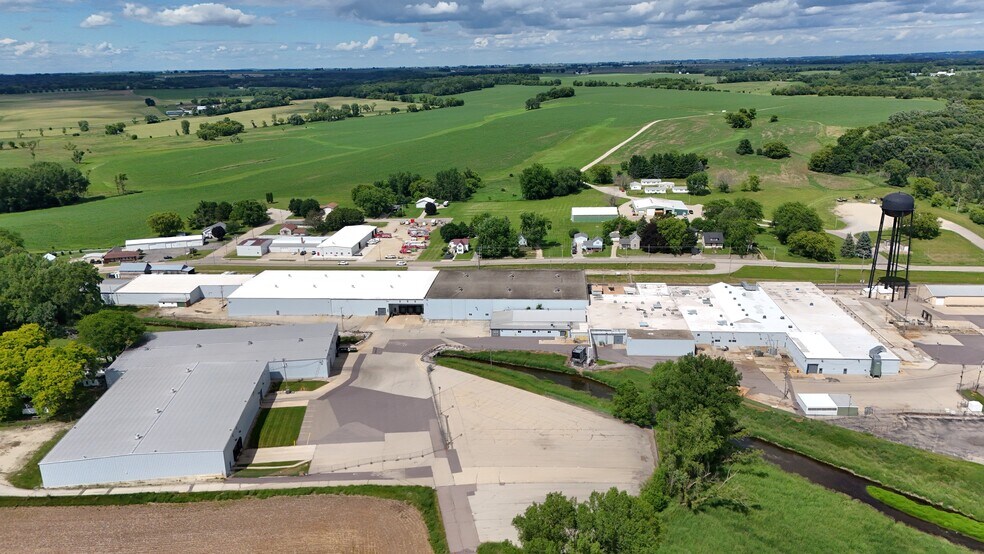 680 E John St, Markesan, WI à vendre - Photo de l’immeuble – Image 2 sur 11