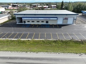 2151 Van Horn Rd, Fairbanks, AK à vendre Photo de l’immeuble– Image 1 sur 26