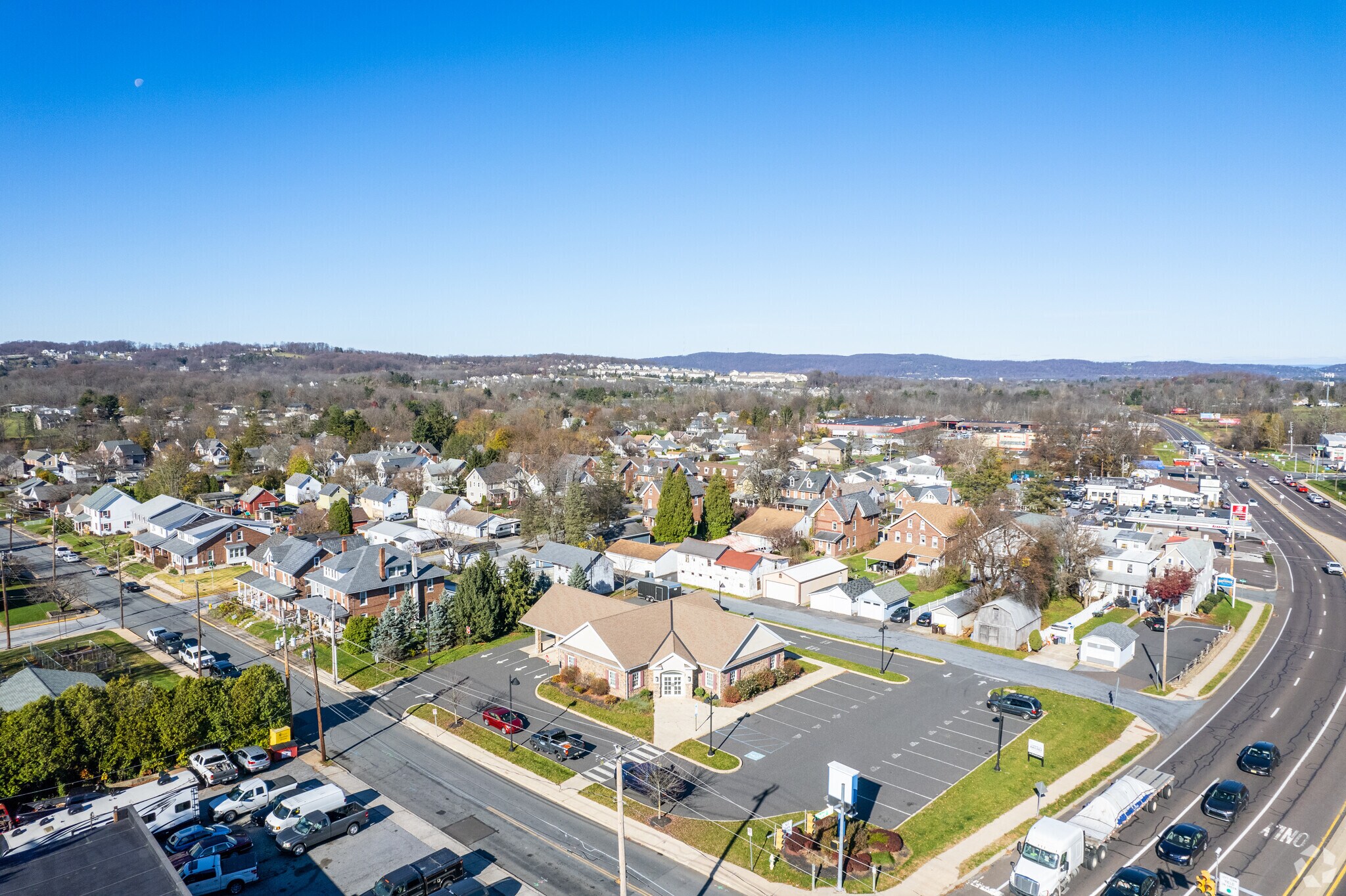 317 E Landis St, Coopersburg, PA à louer Aérien– Image 1 sur 8