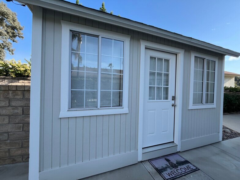 28234 Kenton Ln, Santa Clarita, CA à louer - Photo principale – Image 1 sur 3