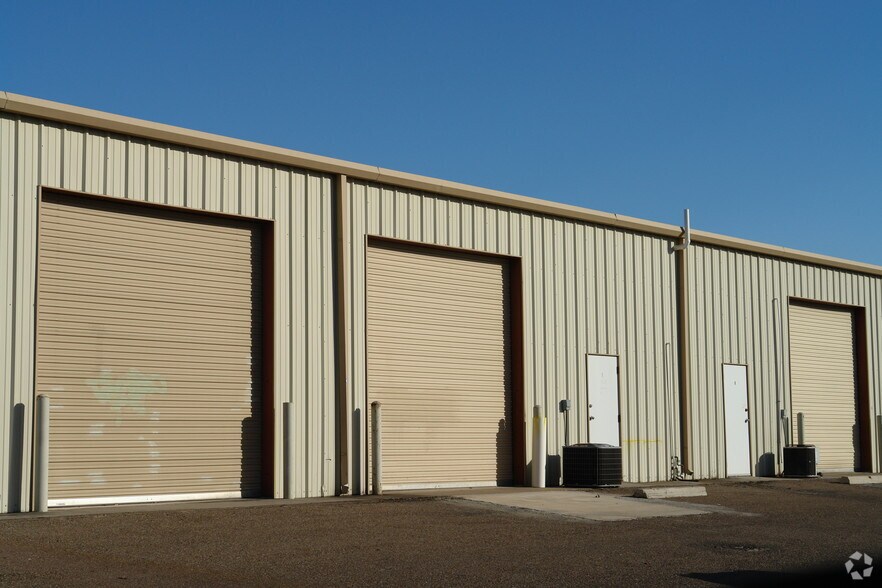 301 N McColl Rd, McAllen, TX à louer - Photo de l’immeuble – Image 2 sur 5