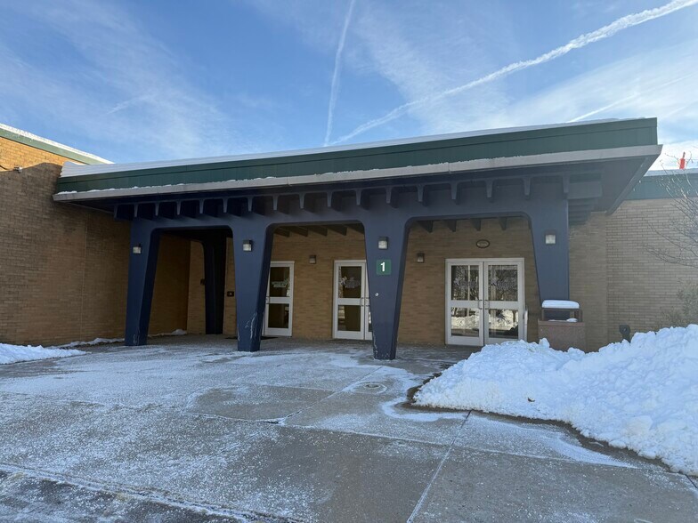 2960 W Enon Rd, Xenia, OH à louer - Photo de l’immeuble – Image 3 sur 56