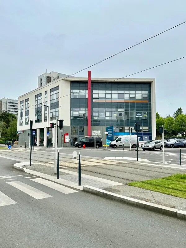 Plus de détails pour Local commercial à vendre